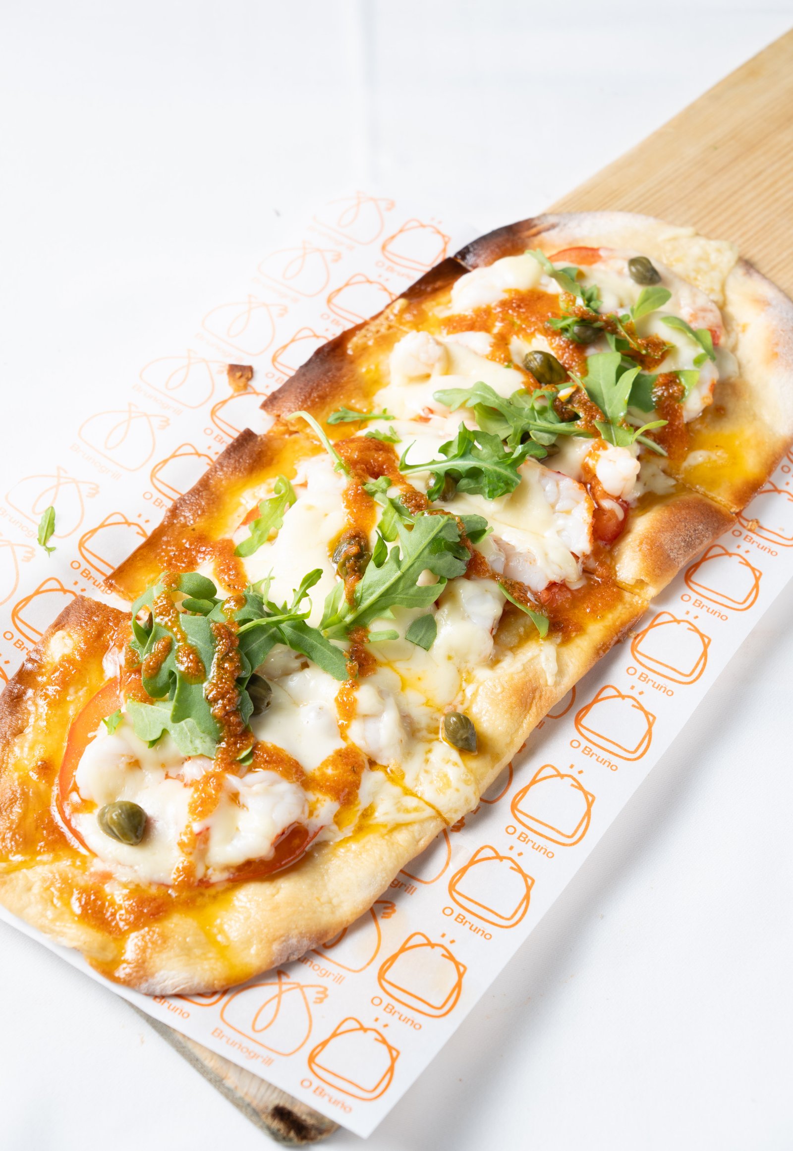 Chalana de langostinos con alcaparras y tomate seco – detalle 2